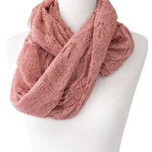 Elegant Lace Infinity Scarf – Dusty Pink